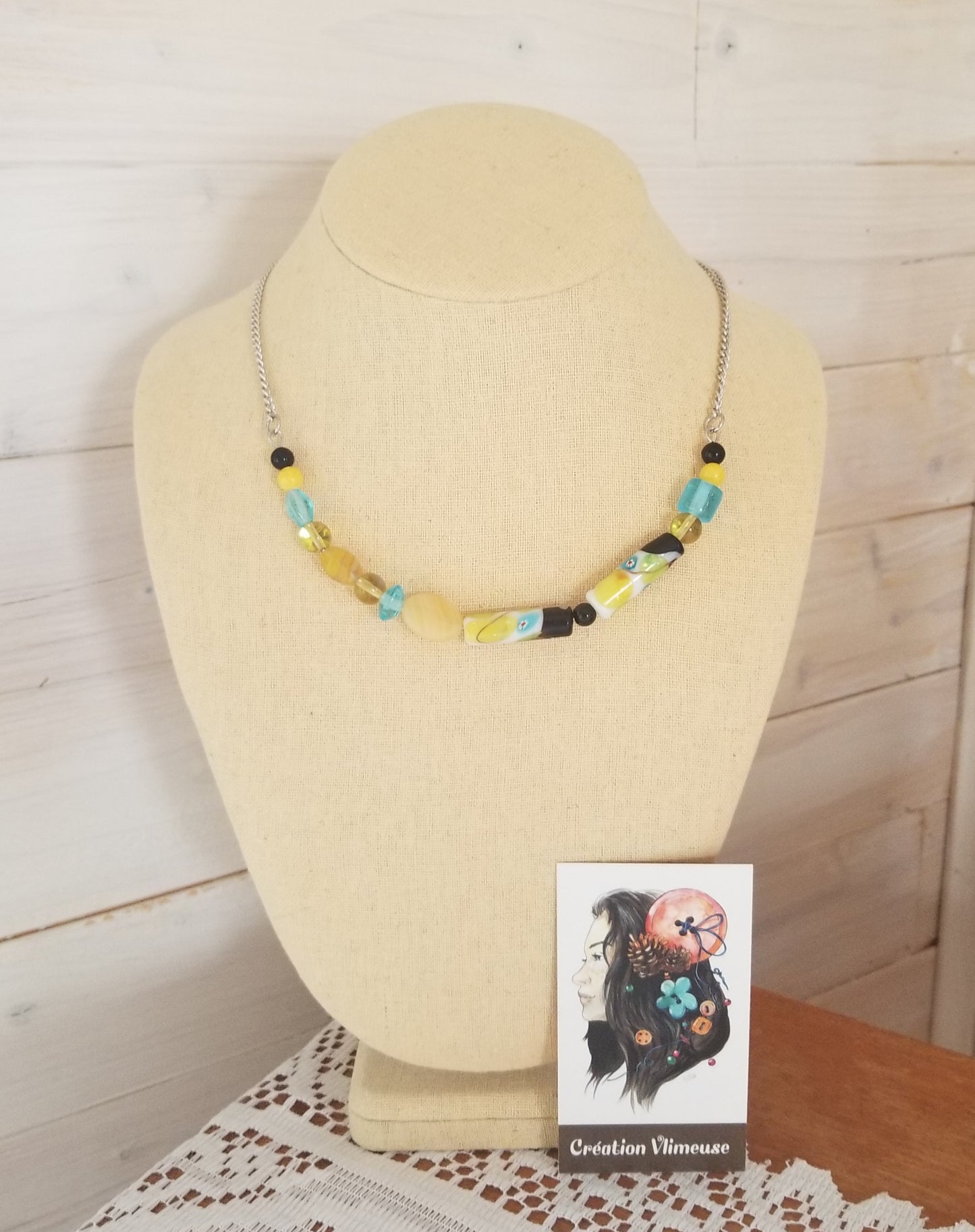 Collier Simple jaune, bleu et noir