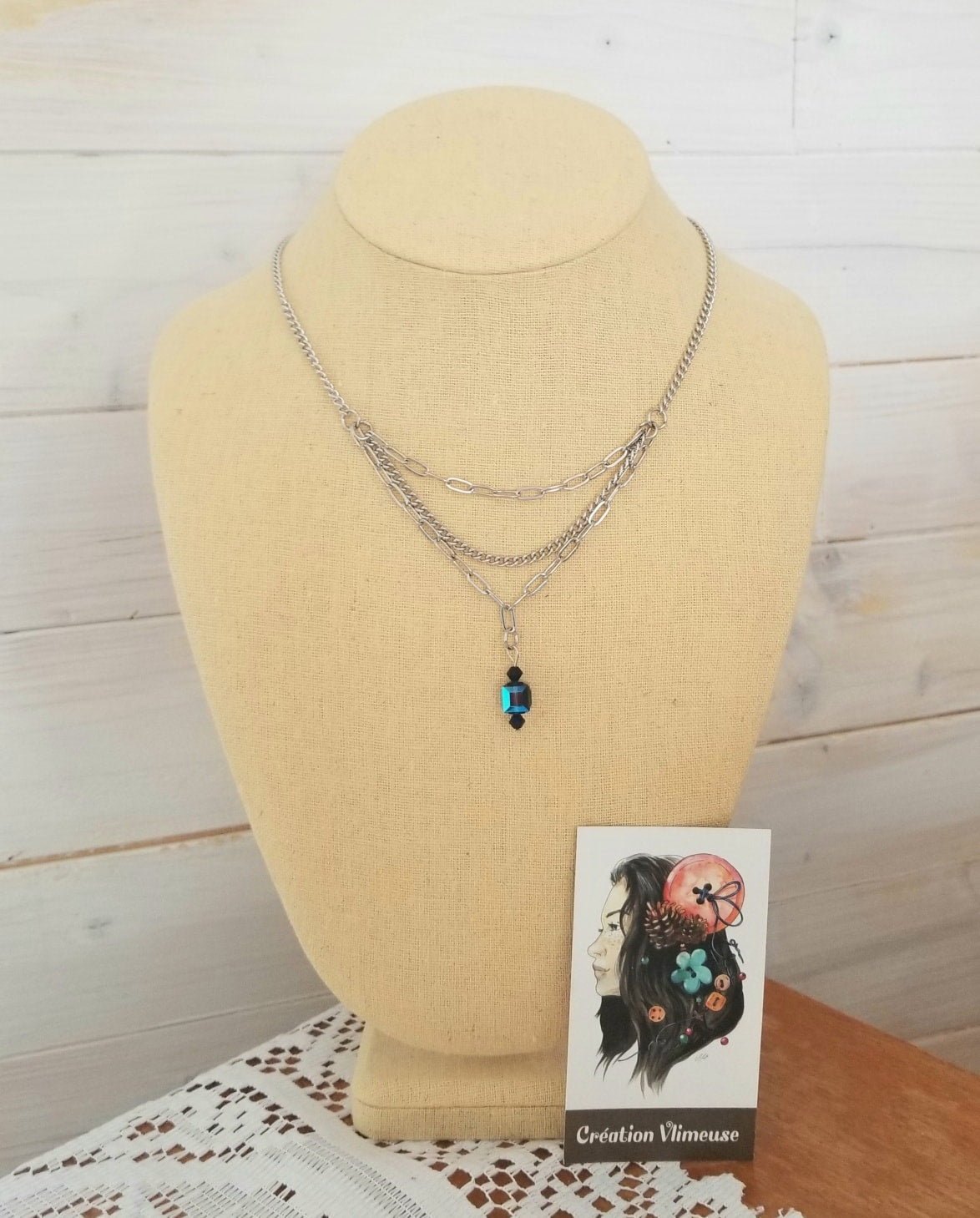 Collier Queen 5