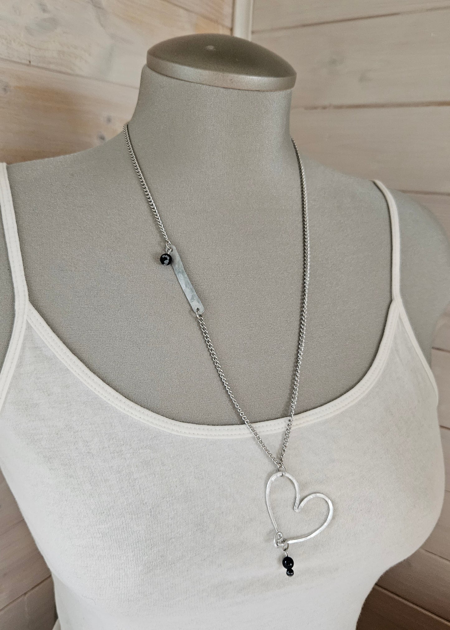 Collier Coeur de Vlimeuse, aluminium martelé, à la main