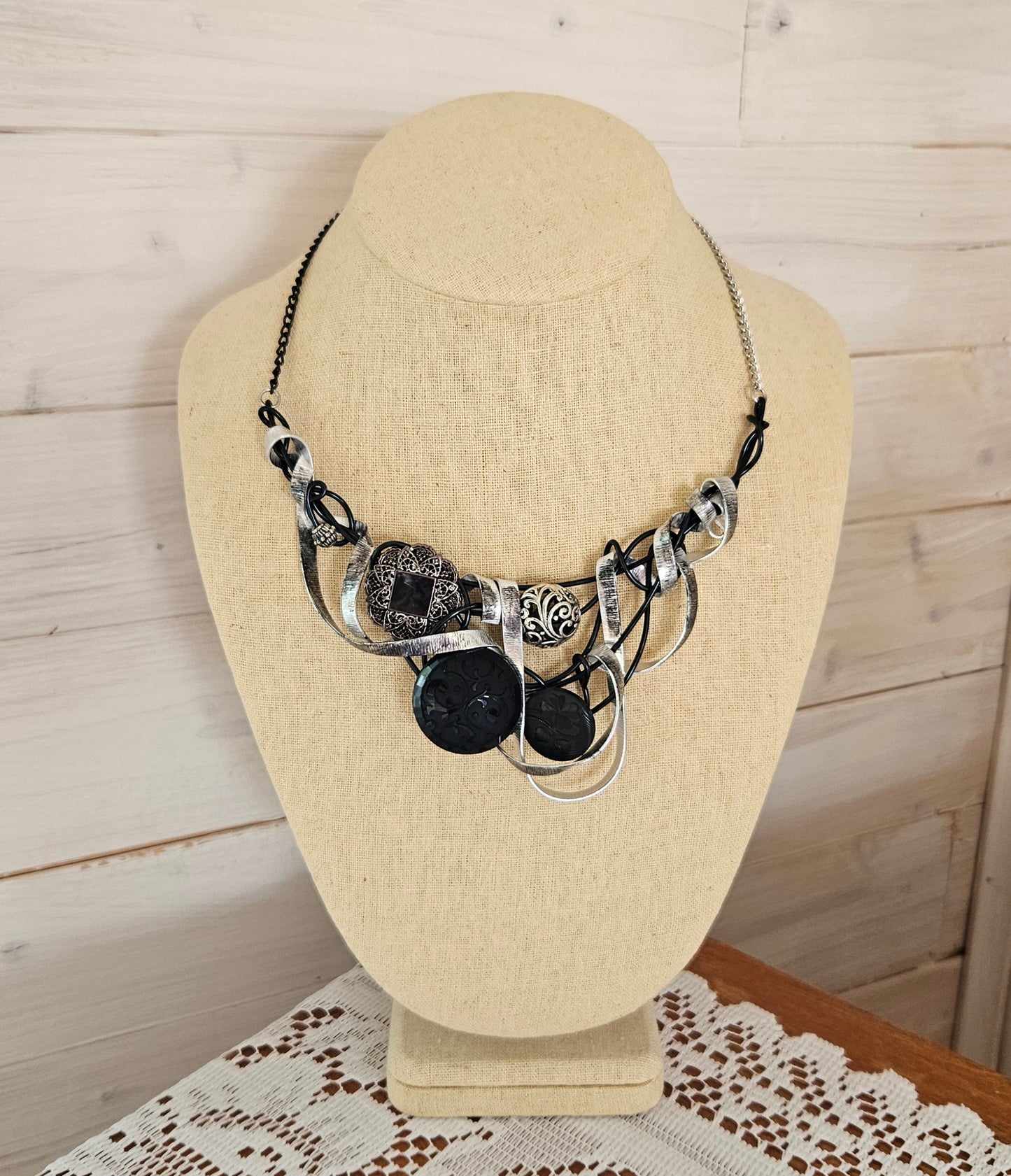 Collier Vintage noir