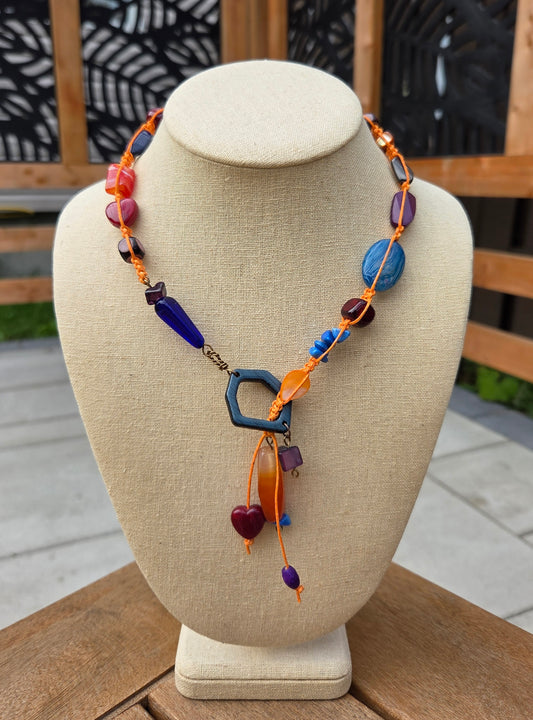 Collier Tzygane orange, rouge, prune et bleu