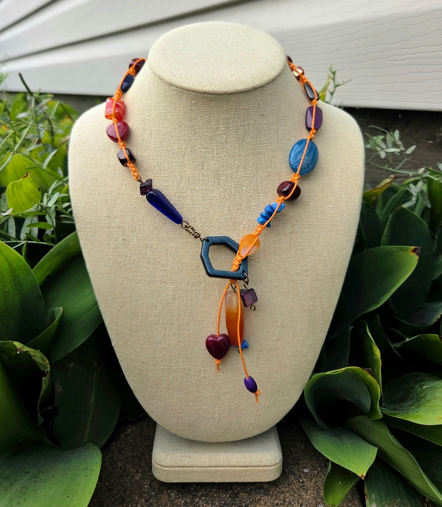 Collier Tzygane orange, rouge, prune et bleu