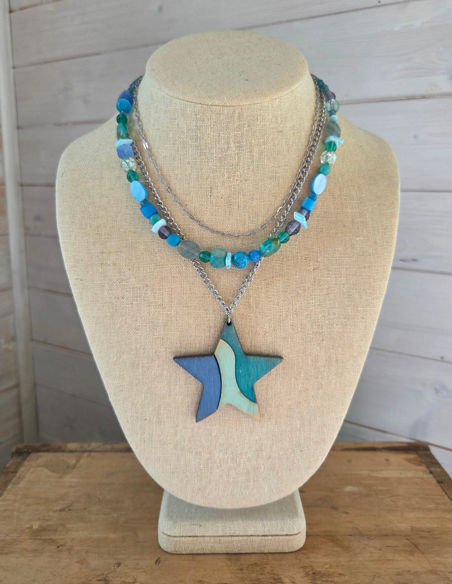 Collier Étoile de bois turquoise