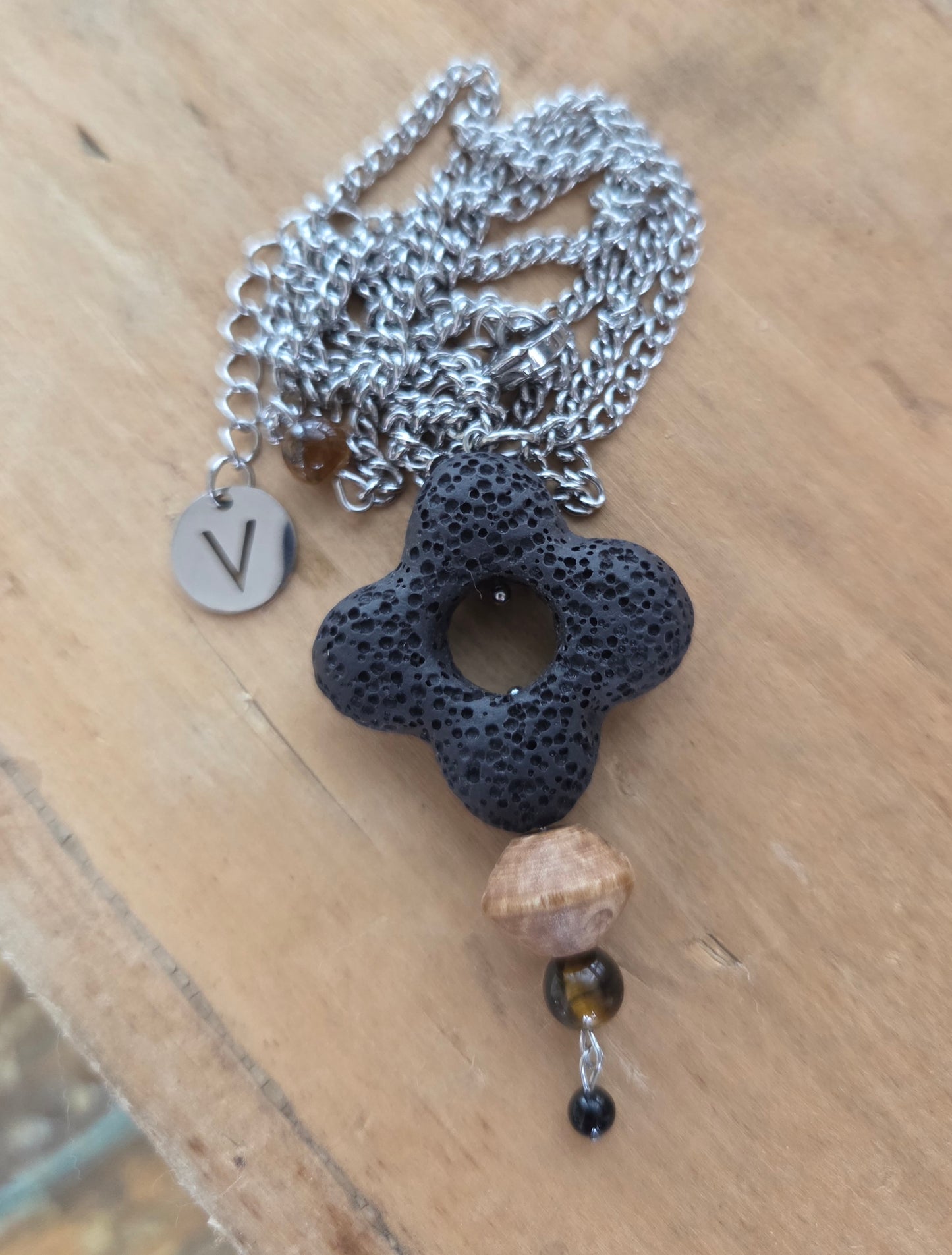 Collier Intention