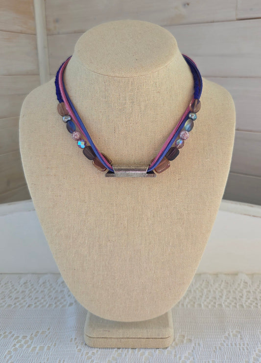 Collier Symétrique bleu et mauve