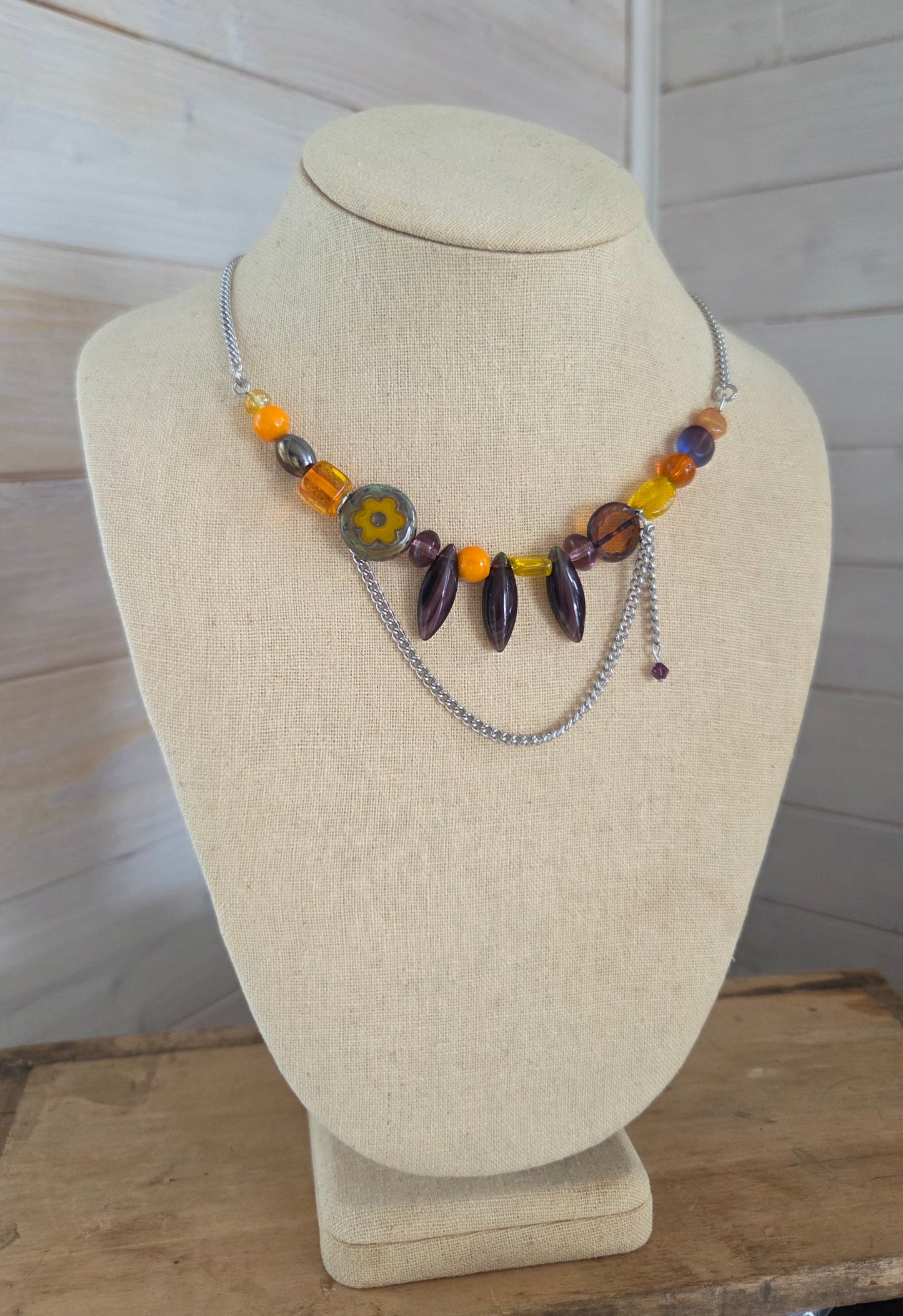 Collier Simple jaune, mauve et orange