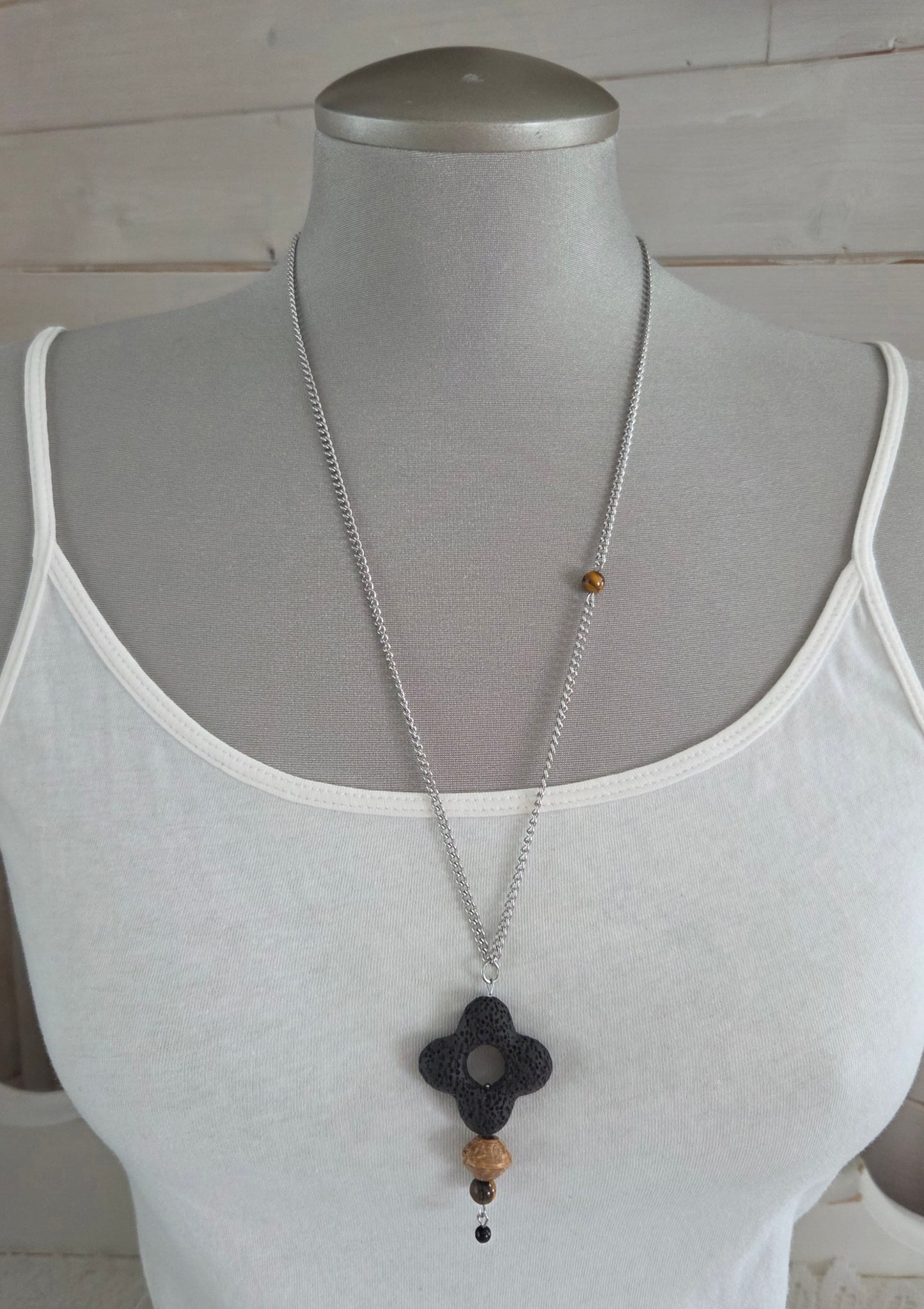 Collier Intention