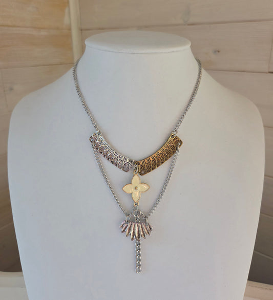 Collier Chic Recyc fleur blanche