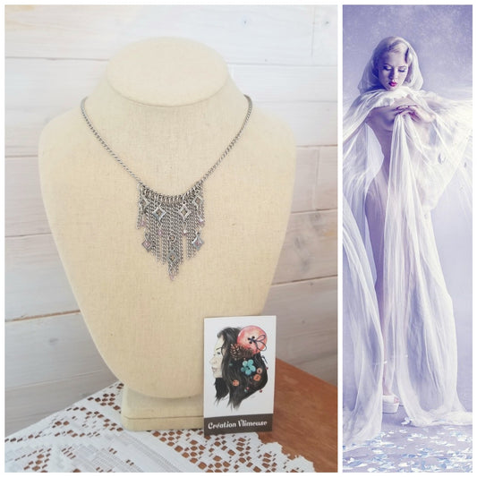 Collier Queen 1